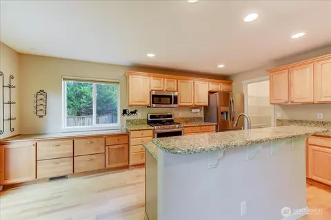 Kitchen - 20097 Ambers Pl SE, Monroe, WA 98272 photo 2 of 4