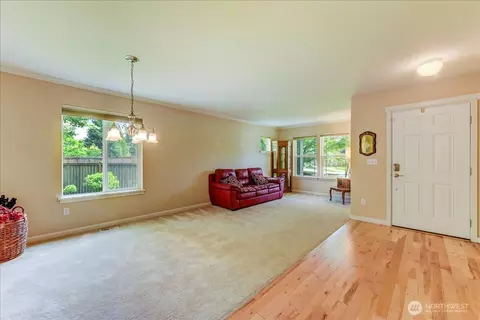 Living - 20097 Ambers Pl SE, Monroe, WA 98272 photo 2 of 6