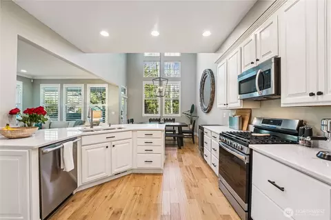 7704 Fairway Ave SE #601, Snoqualmie, WA 98065