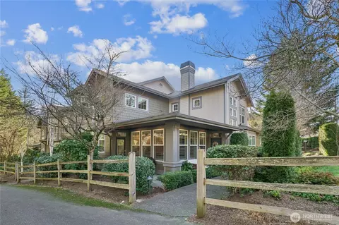 7704 Fairway Ave SE #601, Snoqualmie, WA 98065