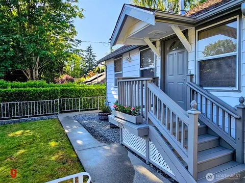 3536 SW Monroe St, Seattle, WA 98126