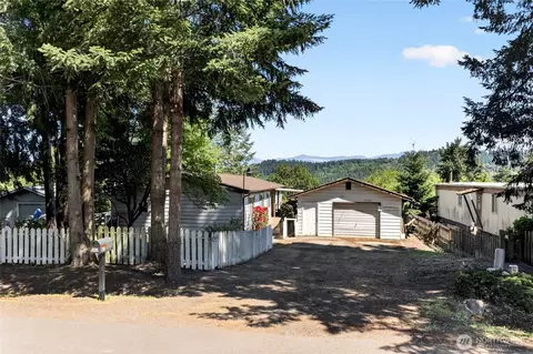 13413 Cedar Cir E, Bonney Lake, WA 98391