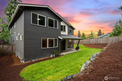 Exterior - 22326 2nd Pl SE, Bothell, WA 98021 photo 7 of 7
