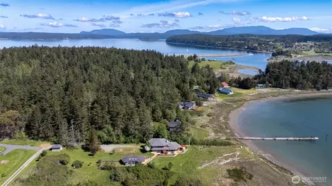 2000 Bayshore Rd, Lopez Island, WA 98261