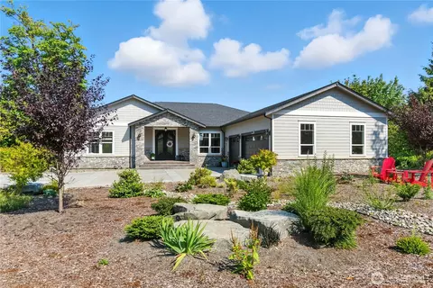 22822 Tranquility Pl NE, Kingston, WA 98346