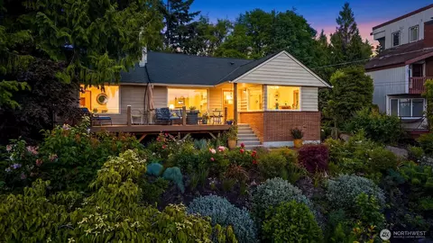 9326 California Ave SW, Seattle, WA 98136
