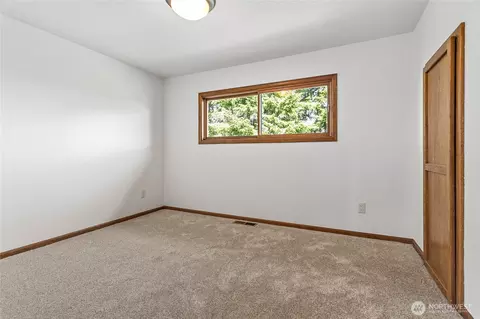 Bedroom - 1133 E Pole Rd, Everson, WA 98247 photo 4 of 7