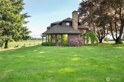 Exterior - 1133 E Pole Rd, Everson, WA 98247 photo 3 of 9