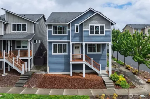 2440 Seringa Ave, Bremerton, WA 98310
