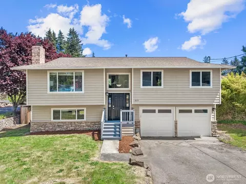 18711 64th Ave W, Lynnwood, WA 98037