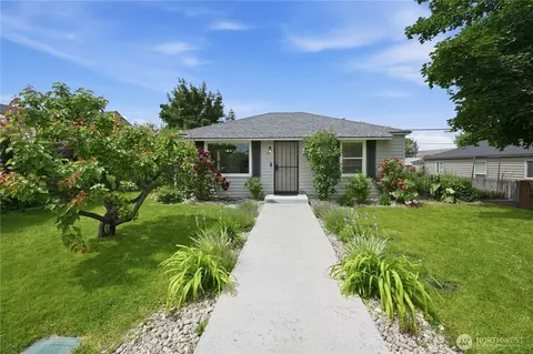 111 SE F St, Ephrata, WA 98823