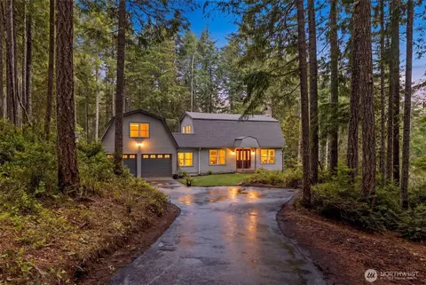 100 E Twanoh Heights Rd S, Belfair, WA 98528