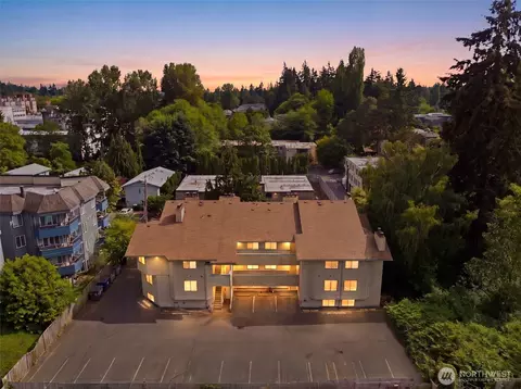 3024 NE 143rd St #301, Seattle, WA 98125