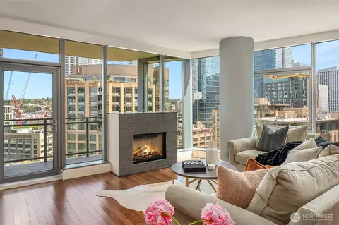 820 Blanchard St #1605, Seattle, WA 98121