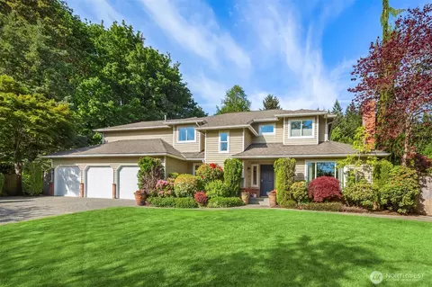 4810 117th Pl NE, Kirkland, WA 98033