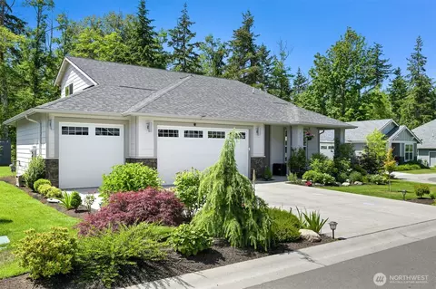 8971 Garibaldi Ct, Blaine, WA 98230