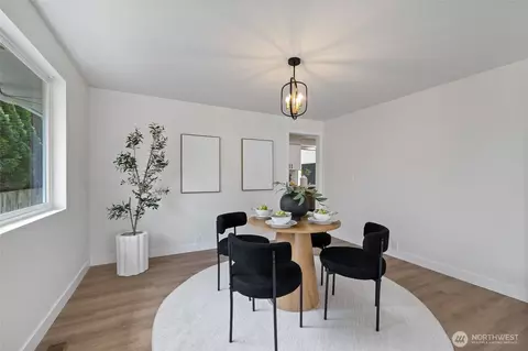 Dining - 9111 NE 192nd Pl, Bothell, WA 98011 photo 1 of 1