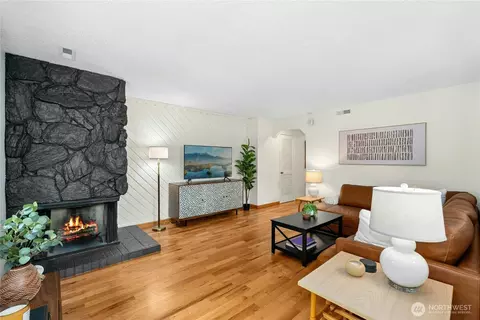 9523 NE 180th St #A102, Bothell, WA 98011 photo 4