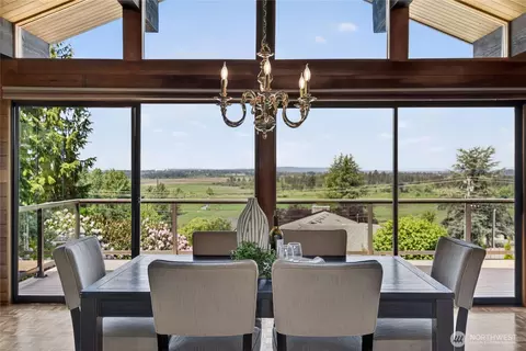 5501 69th Ave SE, Snohomish, WA 98290
