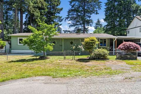 940 Yoder Ln NE, Bremerton, WA 98311
