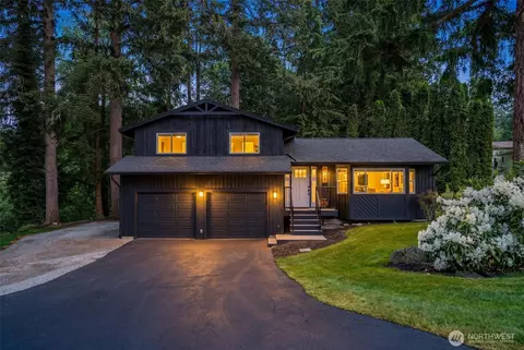 8521 Gold Way, Everett, WA 98208