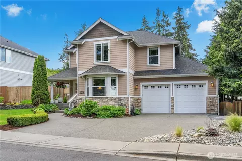 803 S 232nd St, Des Moines, WA 98198