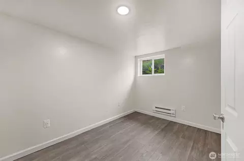Bedroom - 929 Pecks Dr, Everett, WA 98203 photo 3 of 3
