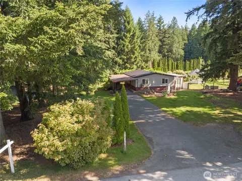 6978 Hannegan Rd, Lynden, WA 98264