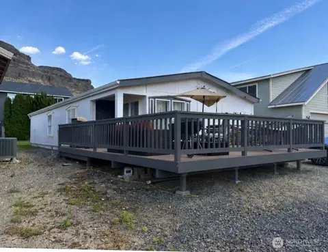 707 Hunter Ave SW, Quincy, WA 98848