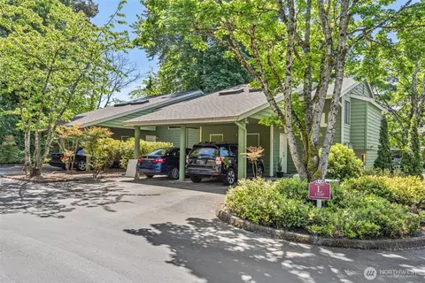 13227 SE 256th St #L2, Kent, WA 98042