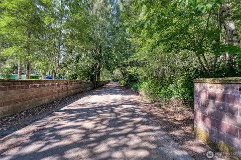 20116 9th St SW, Lakebay, WA 98349