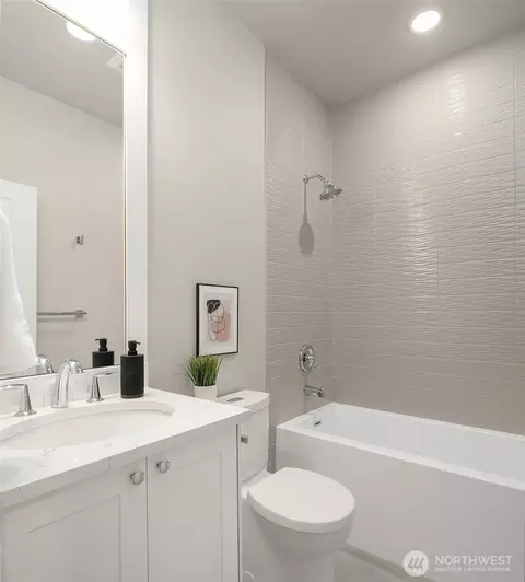 Bath - 746 Broadway E, Seattle, WA 98102 photo 1 of 4