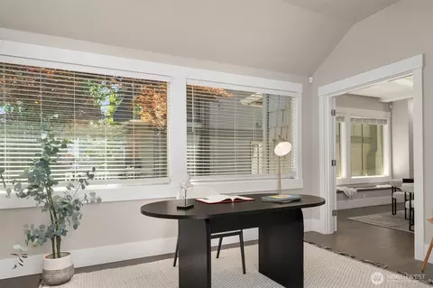 Other - 746 Broadway E, Seattle, WA 98102 photo 4 of 10