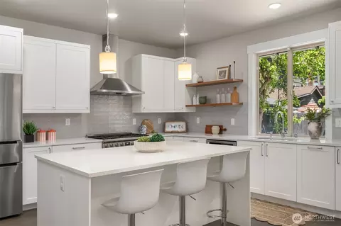 Kitchen - 746 Broadway E, Seattle, WA 98102 photo 3 of 5