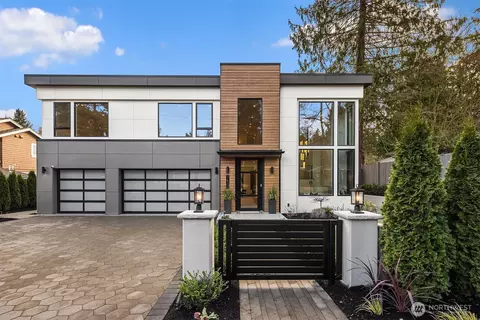 7611 NE 12th St, Medina, WA 98039