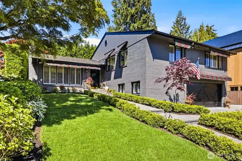 1637 Broadmoor Dr E, Seattle, WA 98112
