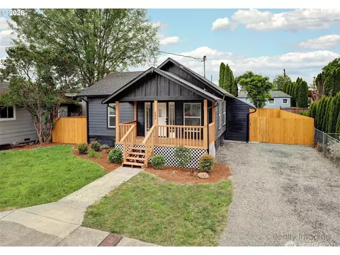 203 Roake Ave SE, Castle Rock, WA 98611