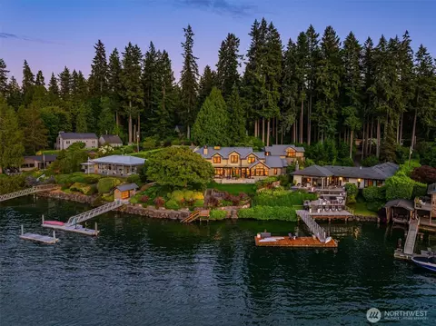 5522 NE Fletcher Lndg, Bainbridge Island, WA 98110