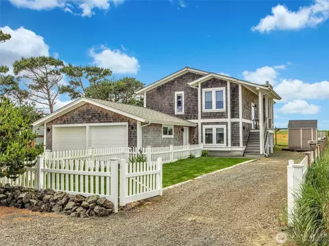 35305 35309 F Pl, Ocean Park, WA 98640