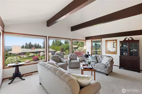 Living - 3016 51st Pl SW, Everett, WA 98203 photo 3 of 6