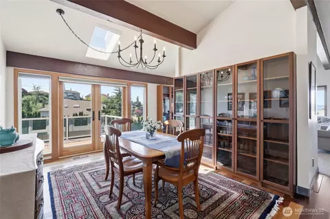 Dining - 3016 51st Pl SW, Everett, WA 98203 photo 3 of 3