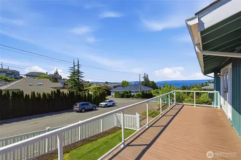 Exterior - 3016 51st Pl SW, Everett, WA 98203 photo 2 of 7