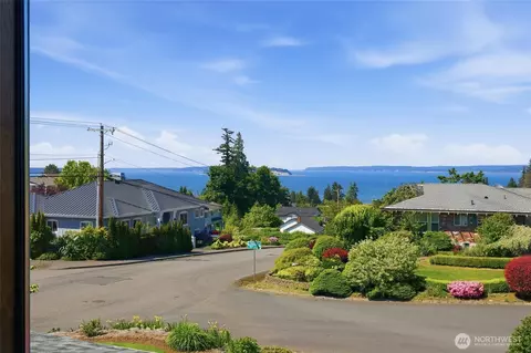 View/Area - 3016 51st Pl SW, Everett, WA 98203 photo 3 of 5