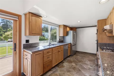 Kitchen - 3016 51st Pl SW, Everett, WA 98203 photo 2 of 3