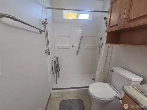 Bath - 131 Timothy Ln, Sequim, WA 98382 photo 2 of 3