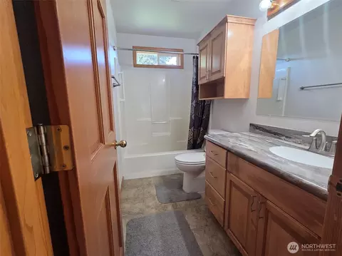Bath - 131 Timothy Ln, Sequim, WA 98382 photo 3 of 3