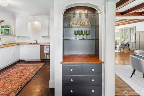 Other - 2077 E Howe St, Seattle, WA 98112 photo 3 of 8