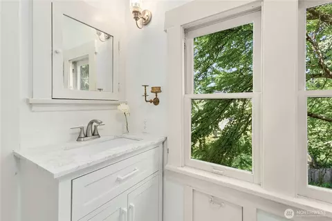 Bath - 2077 E Howe St, Seattle, WA 98112 photo 1 of 2