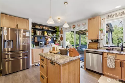 Kitchen - 14005 Cedar Ct, Sultan, WA 98294 photo 4 of 4