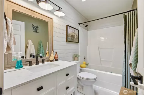 Bath - 14005 Cedar Ct, Sultan, WA 98294 photo 1 of 3